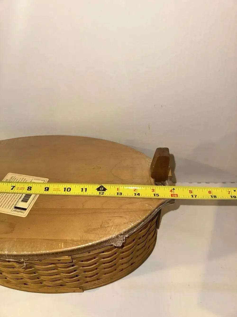 Longaberger 2004 Collectors Club Family Legacy Basket Wood Lid Stand Complete